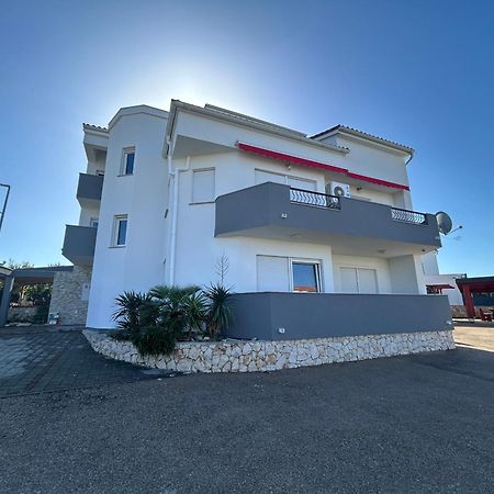 Apartment Karlo Novalja Exterior photo